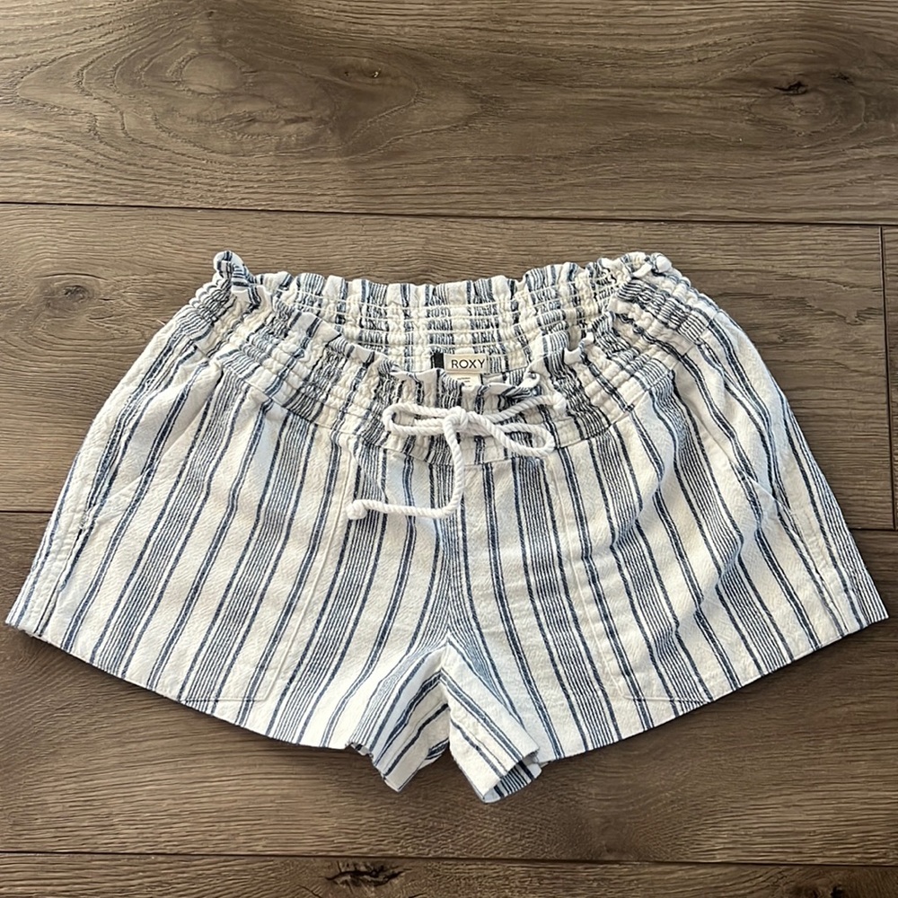 Roxy Oceanside Linen Shorts size XS🏝️